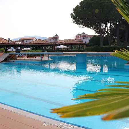 Garden Toscana Resort Отель Сан-Винченцо