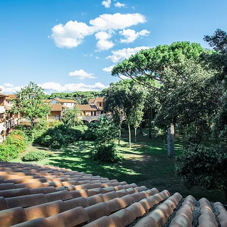 Отель Garden Toscana Resort Сан-Винченцо
