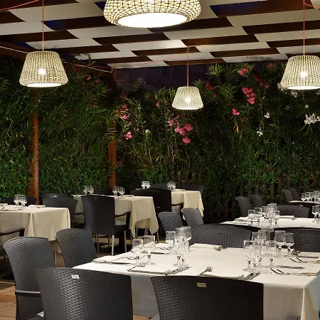 Garden Toscana Resort Отель Сан-Винченцо