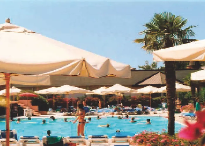 Garden Toscana ホテル 4*